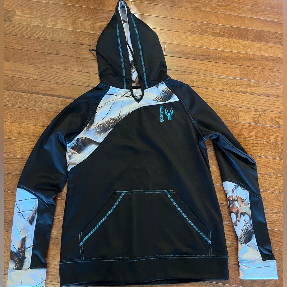 Women’s Size Small Huntworth sweatshirt.